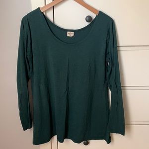 Long Sleeved Tee with Scoop neck